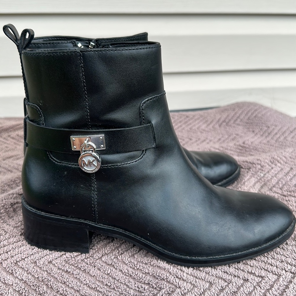 Michael Kors size 7.5 women